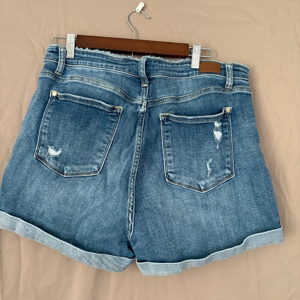 Judy Blue Shorts Women Mid Rise Frayed Button Fly Distressed Cuffed Size XL - Picture 5 of 9